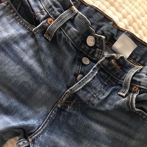 levi's • straight leg jeans